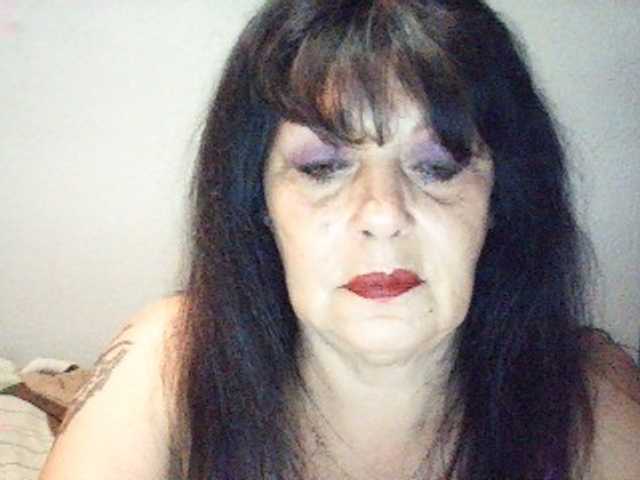Charms live cam on BongaCams