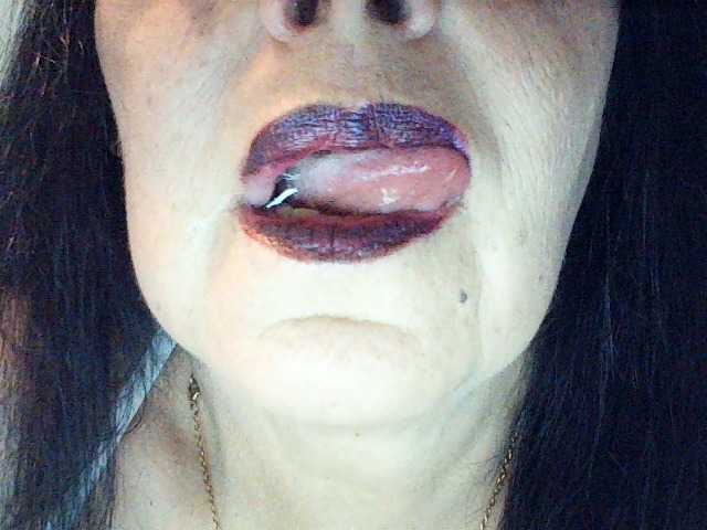 Charms live cam on BongaCams