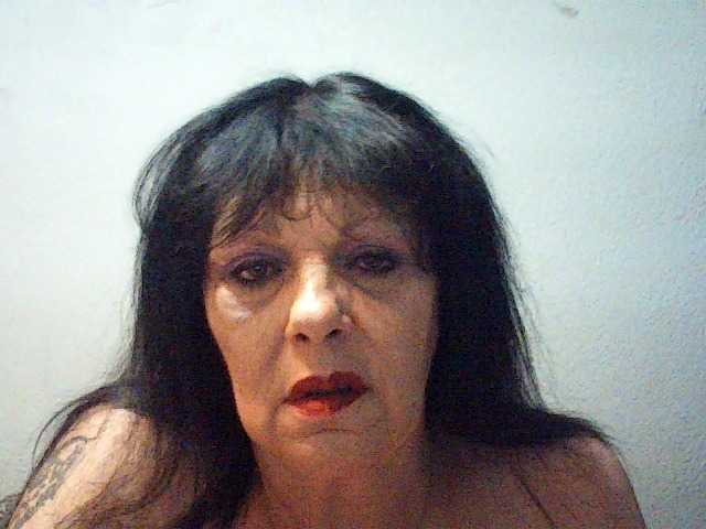 Charms live cam on BongaCams