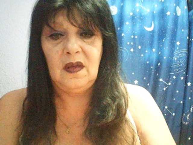 Charms live cam on BongaCams