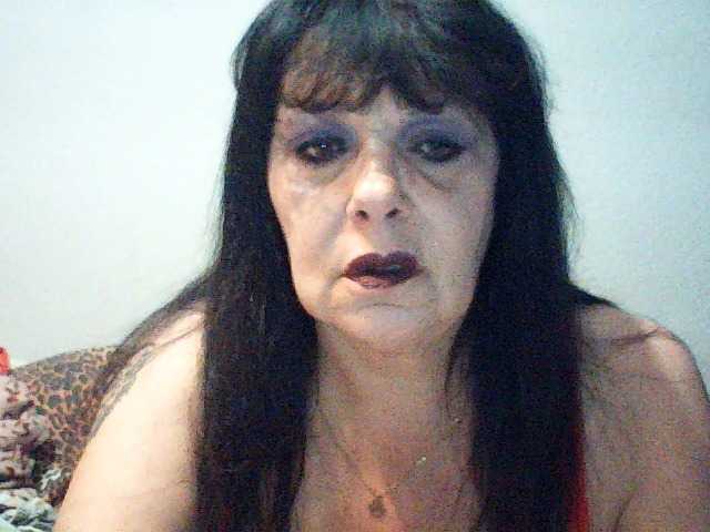 Charms live cam on BongaCams