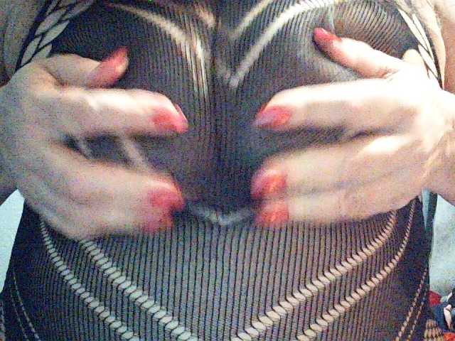 Charms live cam on BongaCams