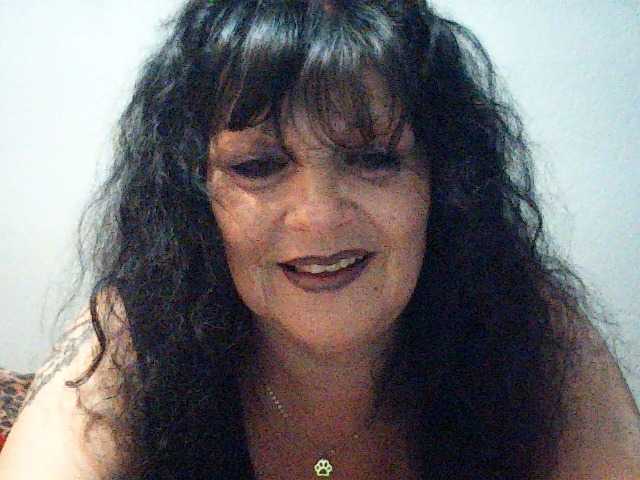 Charms live cam on BongaCams