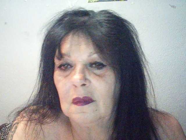 Charms live cam on BongaCams