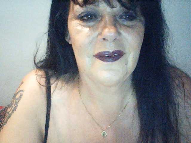 Charms live cam on BongaCams