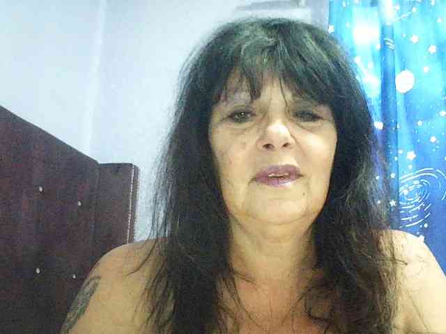 Charms Live Webcam on BongaCams