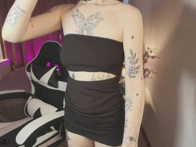 BeccaWhite live cam on BongaCams