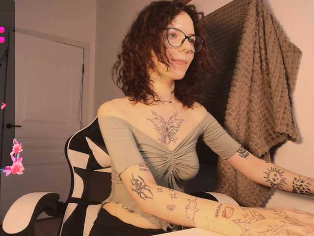 BeccaWhite live cam on BongaCams