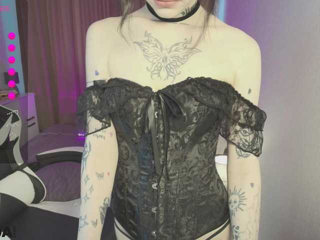 BeccaWhite live cam on BongaCams