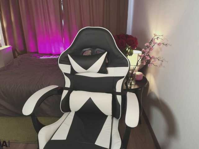 BeccaWhite live cam on BongaCams