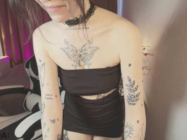BeccaWhite live cam on BongaCams