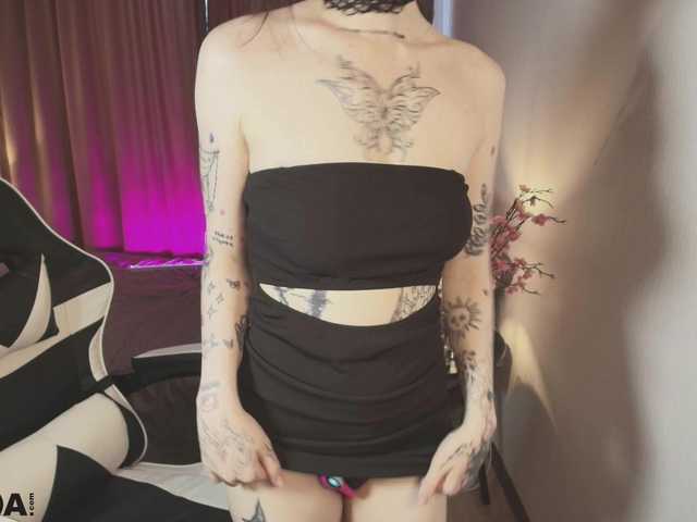BeccaWhite live cam on BongaCams