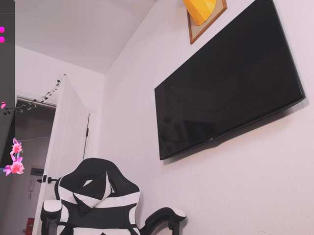 BeccaWhite live cam on BongaCams