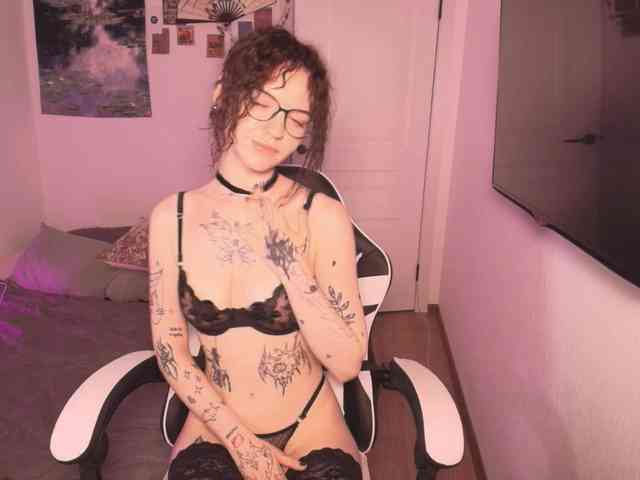 BeccaWhite webcam
