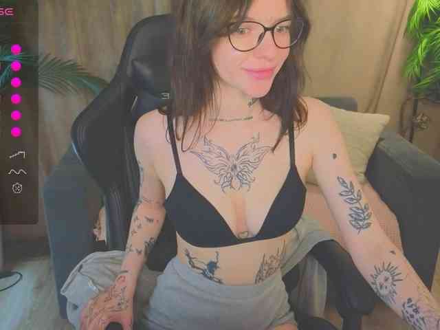 BeccaWhite webcam