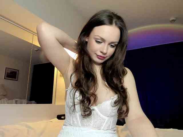 Model: sweettitsbby