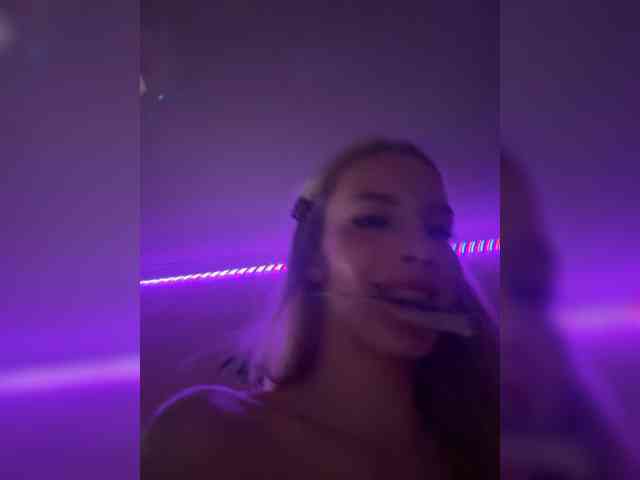 Lesanamikki Live Webcam on BongaCams
