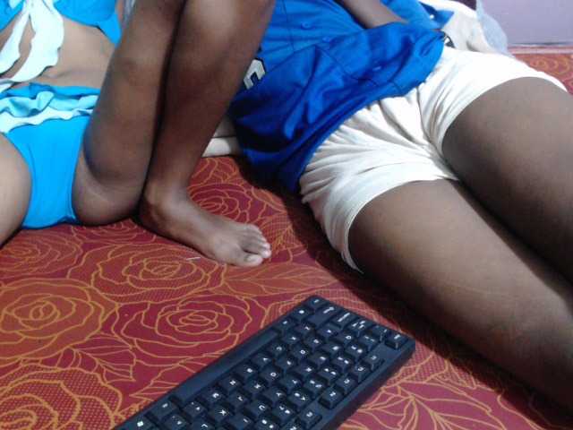 Lovewins live cam on BongaCams