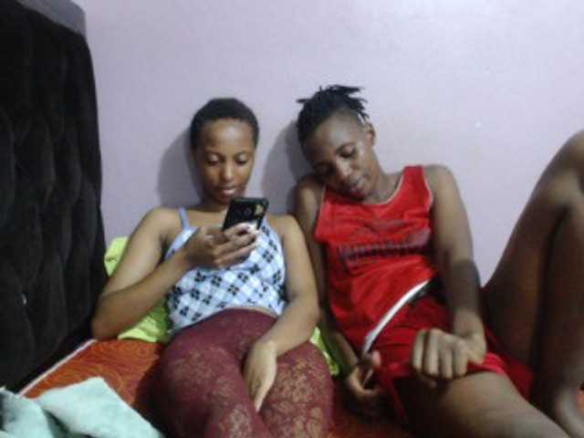 Lovewins live cam on BongaCams