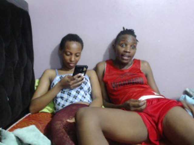 Lovewins live cam on BongaCams