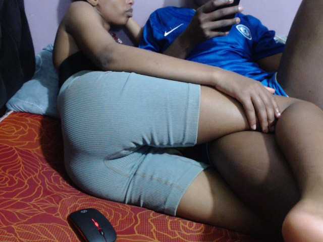 Lovewins live cam on BongaCams