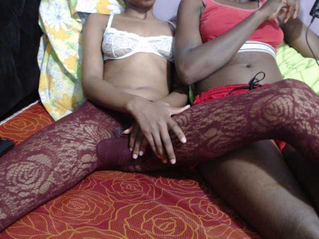 Lovewins live cam on BongaCams