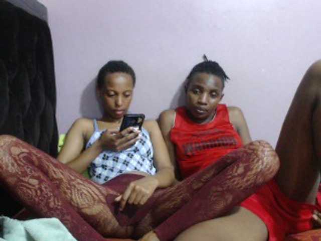 Lovewins live cam on BongaCams