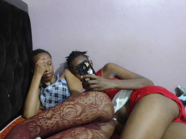 Lovewins live cam on BongaCams