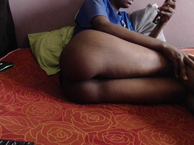 Lovewins live cam on BongaCams