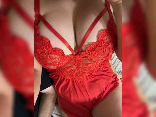 Cherry69Kiss webcam