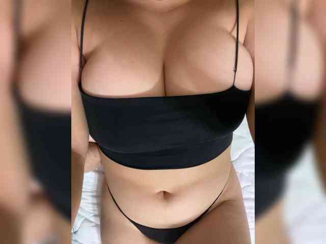 Cherry69Kiss webcam