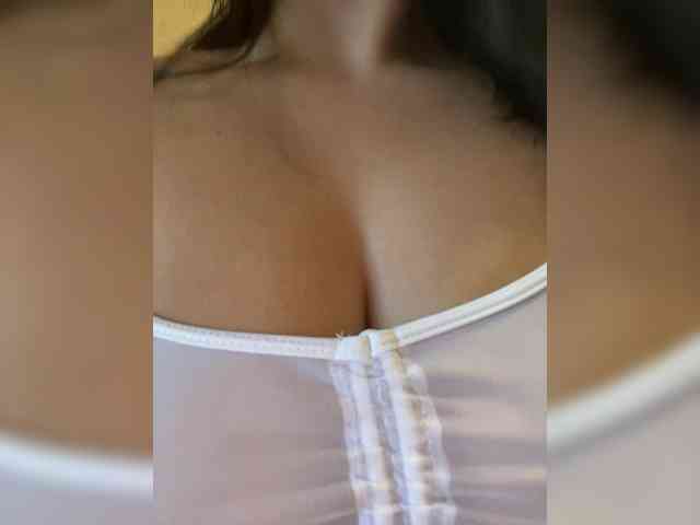 Model: SugarKiss