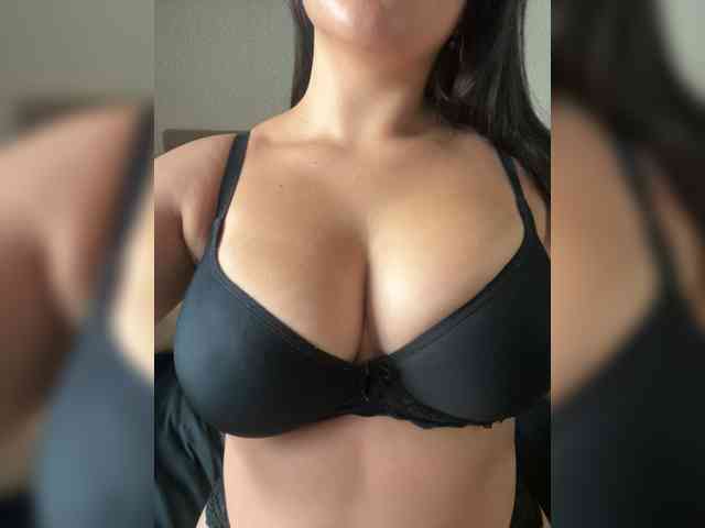 Cherry69Kiss Live Webcam on BongaCams