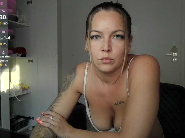 Brigii live cam on BongaCams