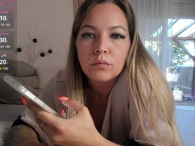 Brigii live cam on BongaCams
