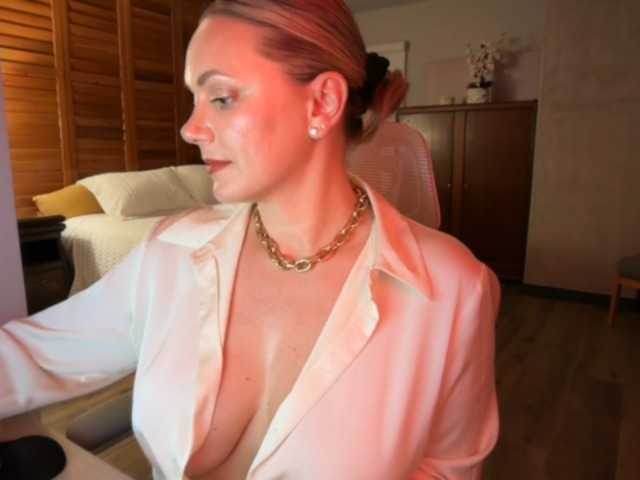  MissDoubleD chat room