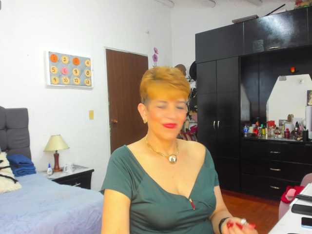 AngelinaStone65 live cam on BongaCams