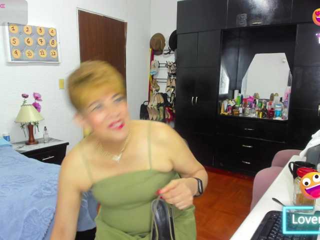 AngelinaStone65 live cam on BongaCams