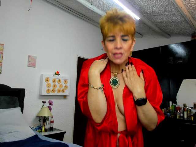 go to chat with AngelinaStone65