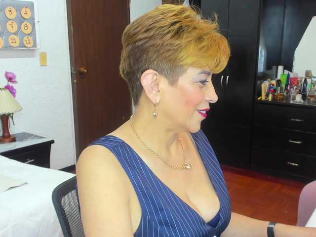 AngelinaStone65 live cam on BongaCams
