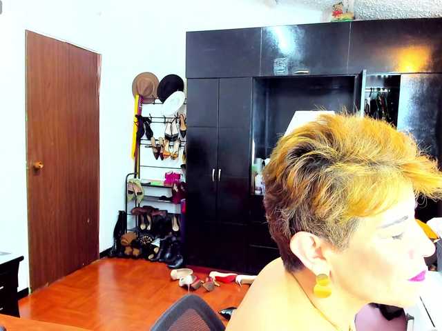 AngelinaStone65 Canlı Cam: BongaCams