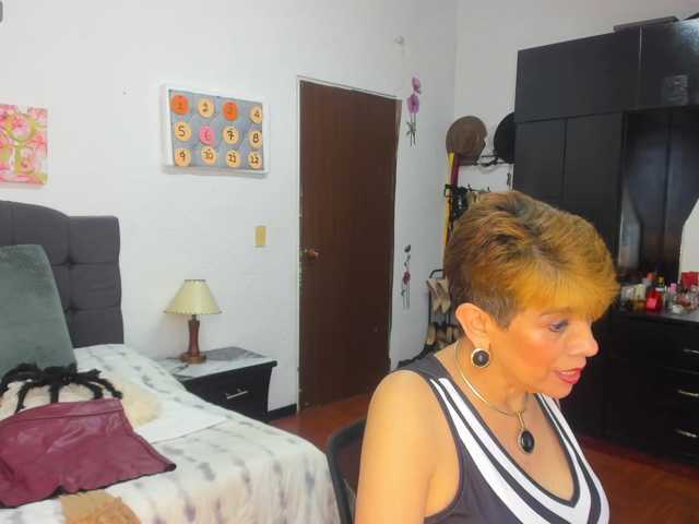 AngelinaStone65 live cam on BongaCams