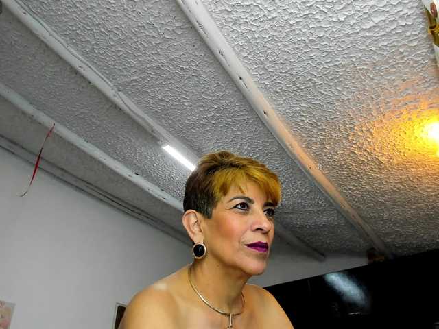 AngelinaStone65 live webcam show