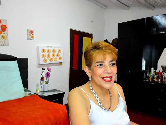 go to chat with AngelinaStone65