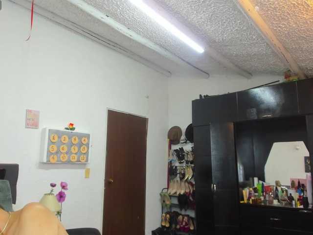 AngelinaStone65 live cam on BongaCams