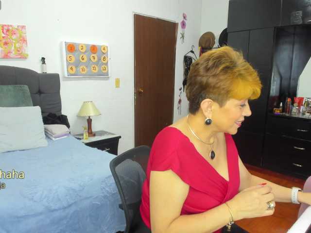 AngelinaStone65 live cam on BongaCams