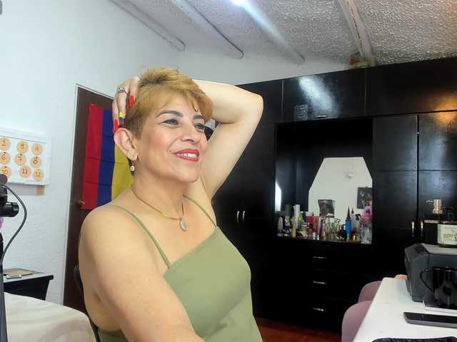 AngelinaStone65 live cam on BongaCams