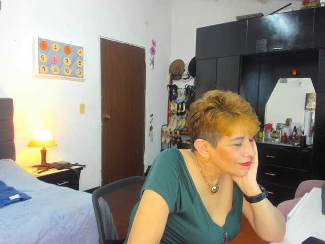 AngelinaStone65 live cam on BongaCams