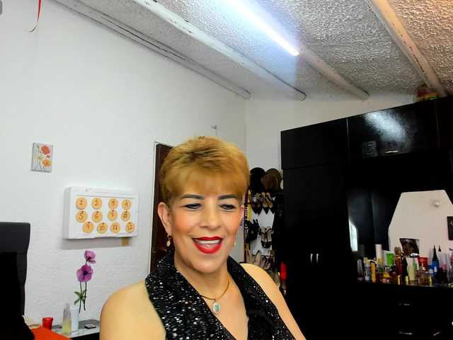AngelinaStone65 live cam on BongaCams