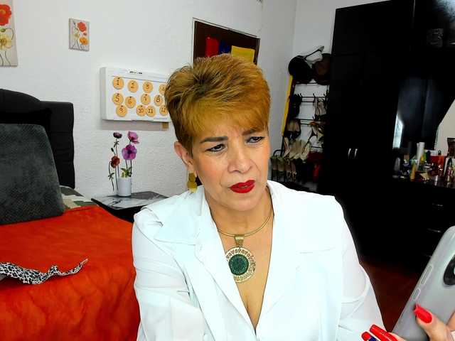 AngelinaStone65 live cam on BongaCams